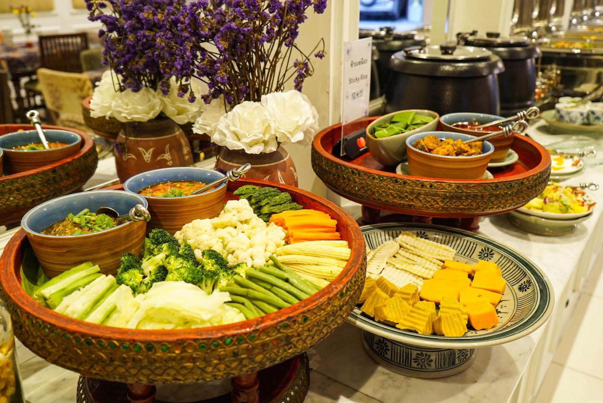 At Pingnakorn Nimman Hotel Чиангмай Экстерьер фото