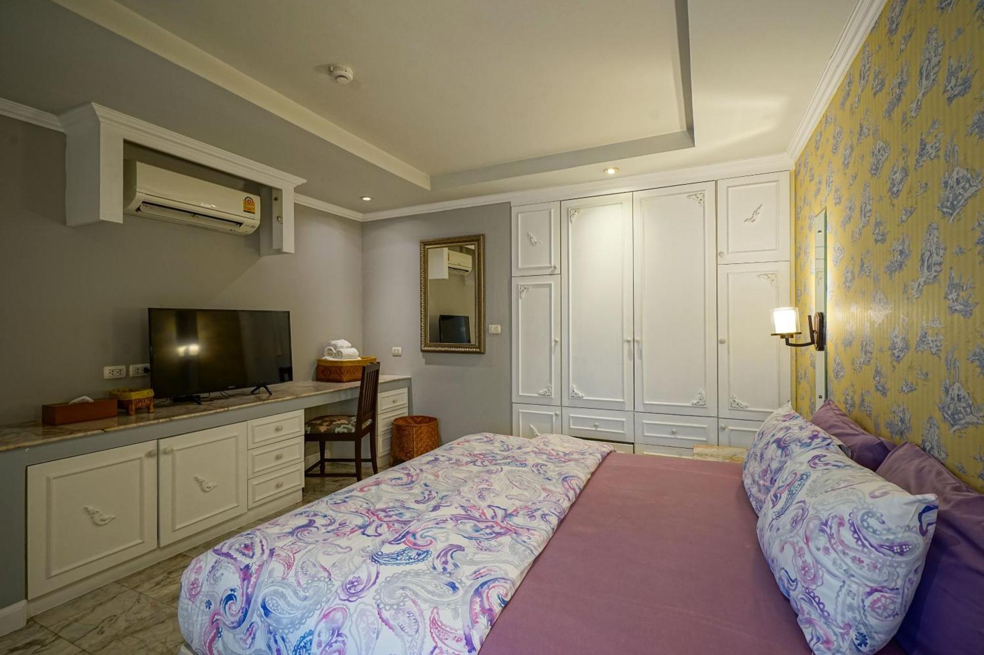 At Pingnakorn Nimman Hotel Чиангмай Экстерьер фото